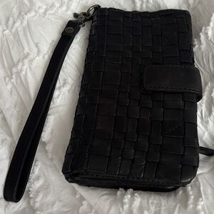 Vilenca Hollander Black Woven wallet wristlet